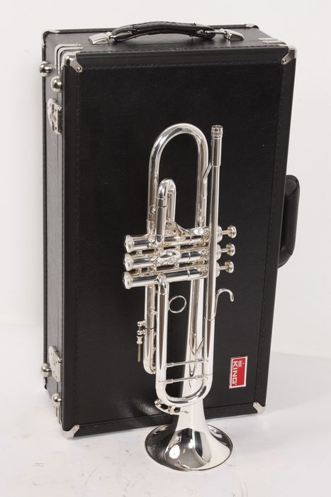 King 2055 Silver Flair Series Bb Trumpet 2055T Silver 1st Valve Thumb 