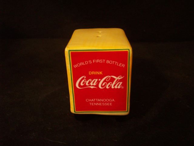 ENESCO COCA COLA OLD TRUCK SALT & PEPPER MIB #A1256  