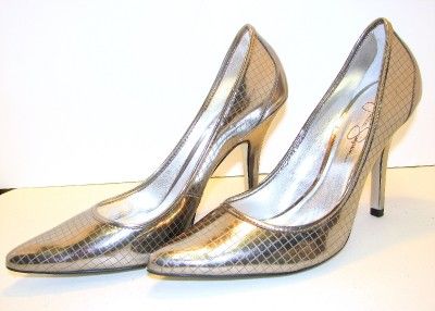   SIMPSON SIGNATURE CLASSIC PUMPS SILVER PATENT LEATHER 4 HIGH HEELS 9B