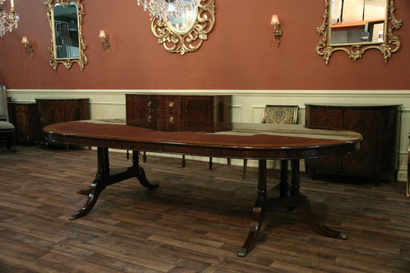 60 Round to Oval Mahogany Dining Room Table w/ Leaves  