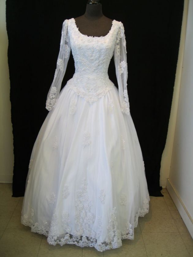 Long Sleeves Wedding Dress With Train  