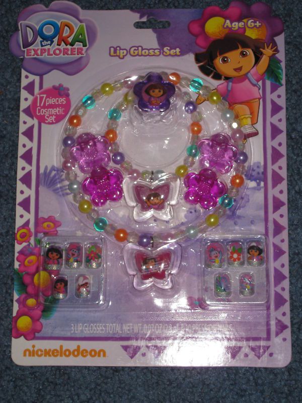 Nick Jr Dora the Explorer Cosmetic Set 17 pc  