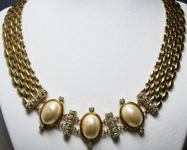 Vintage Italys Vogue Bijoux Gold Tone Rhinestone Faux Pearl Necklace 