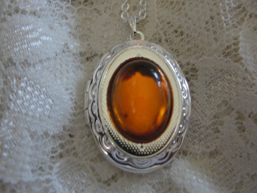 Bright silver LOCKET topaz amber CAMEO VINTAGE? NOS? NECKLACE  