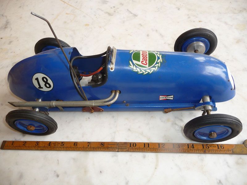 GAS POWERED TETHER CAR RARE ENGLISH 1950s 1066 WITH FALCON 29 ENGINE 