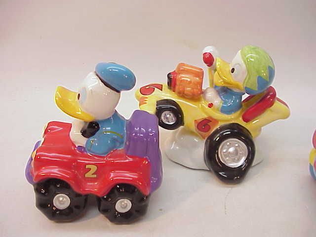 VINTAGE DISNEY FIGURINES~DONALD DUCK RACE CAR LOT 3  