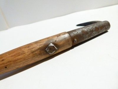 https://9512bde07d45c5686040-18599ee4b80799b9a53a6eae29cccb47.ssl.cf1.rackcdn.com/132173373_antique-oriental-japanese-fish-hook-tool-wooden-handled-.jpg