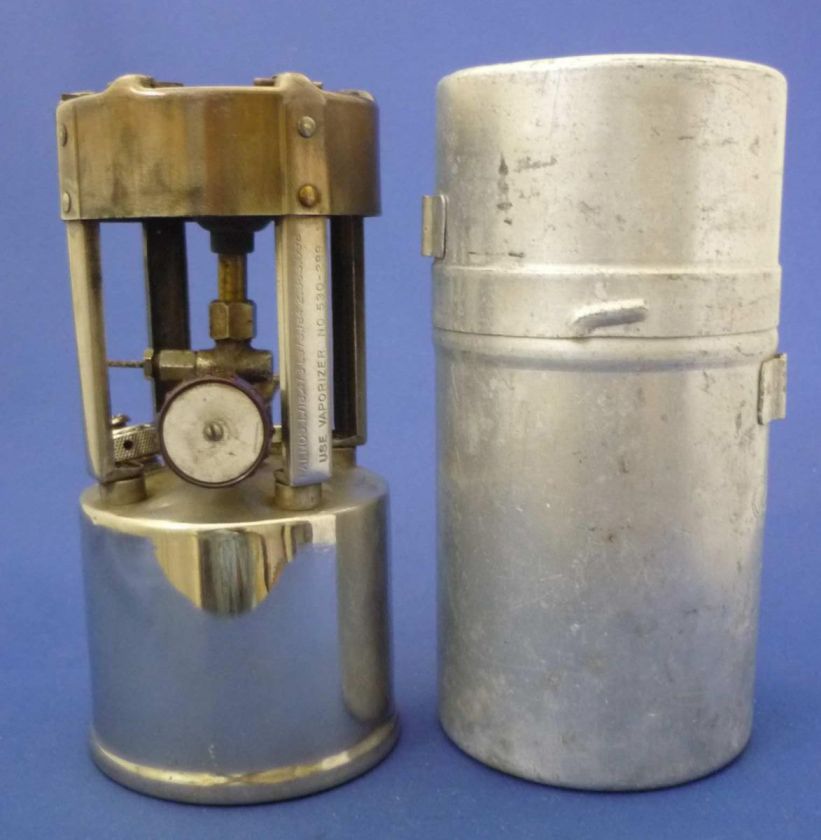   Coleman Model 520 A47 c1947 GI Pocket Field Stove c/w Aluminum Case