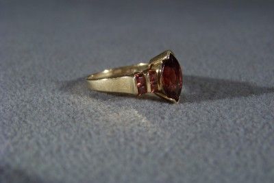   10 K YELLOW GOLD MULTI ROUND MARQUISE GARNET FANCY BOLD RING 8  