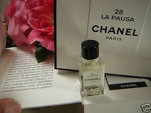 CHANEL 28 LA PAUSA Exclusifs Perfume Mini .12 oz & Book  