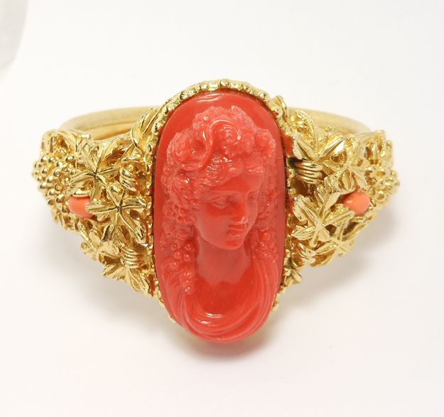 LARGE CORAL CAMEO DESIGNER COSTUME BRACELET $❶NR  