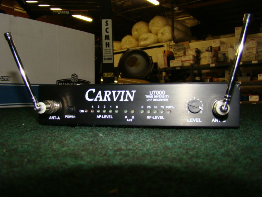 Carvin U7000 Wireless True Diversity UHF Receiver  