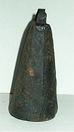 Primitive Antique Forged Iron Cow Bell Unusual Clacker  