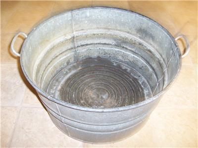 ANTIQUE GALVANIZED METAL WASHTUB ~ PRIMITIVE ~ Pre 1920s  