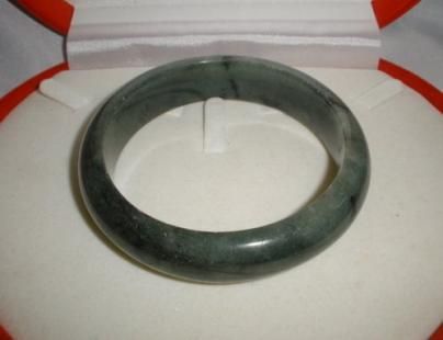 Beautiful Natural Burma Jade Bracelet Bangle sz.64mm.(BJ025)  