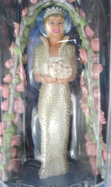 PRINCESS DIANA 1998 CHRISTMAS ORNAMENT CARLTON  