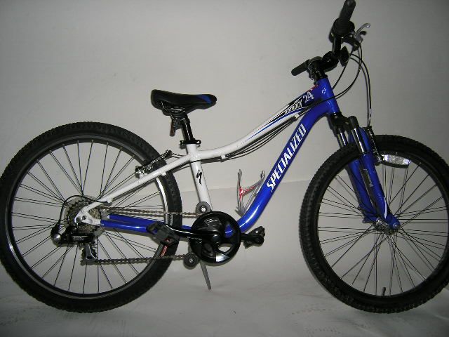 Specialized Hotrock 24 kids bike 7 speed  